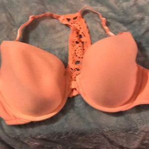 Victoria’s Secret 38D bra